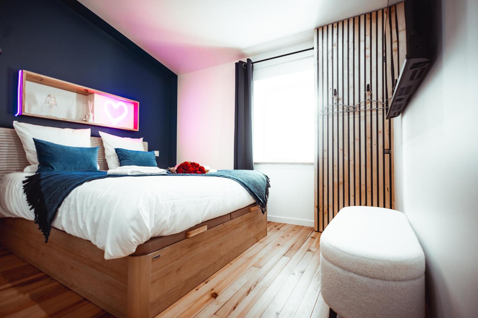French Klss - Love Room By Prim0 C0Nciergerie Clermont-Ferrand Exterior photo
