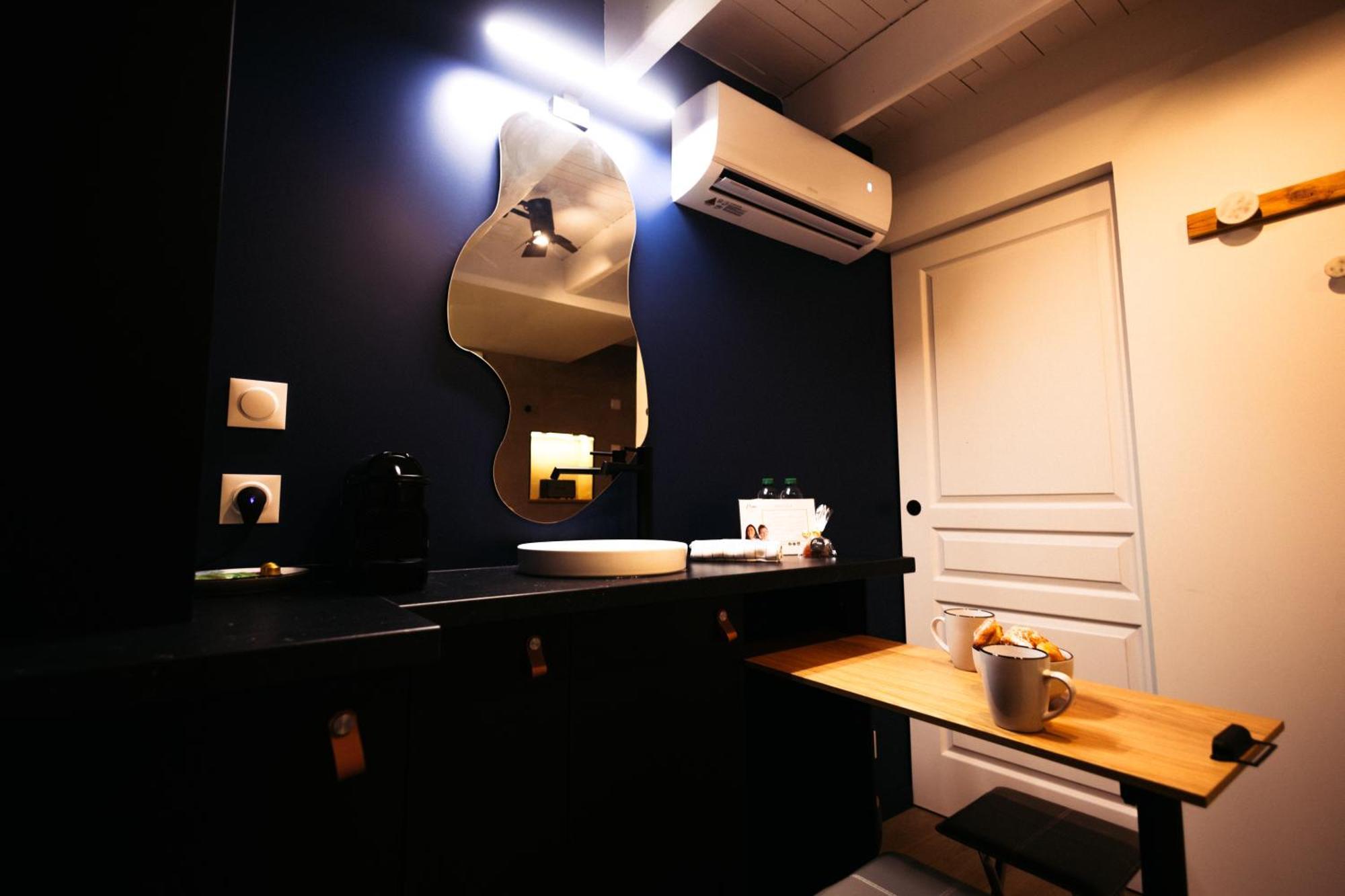 French Klss - Love Room By Prim0 C0Nciergerie Clermont-Ferrand Exterior photo