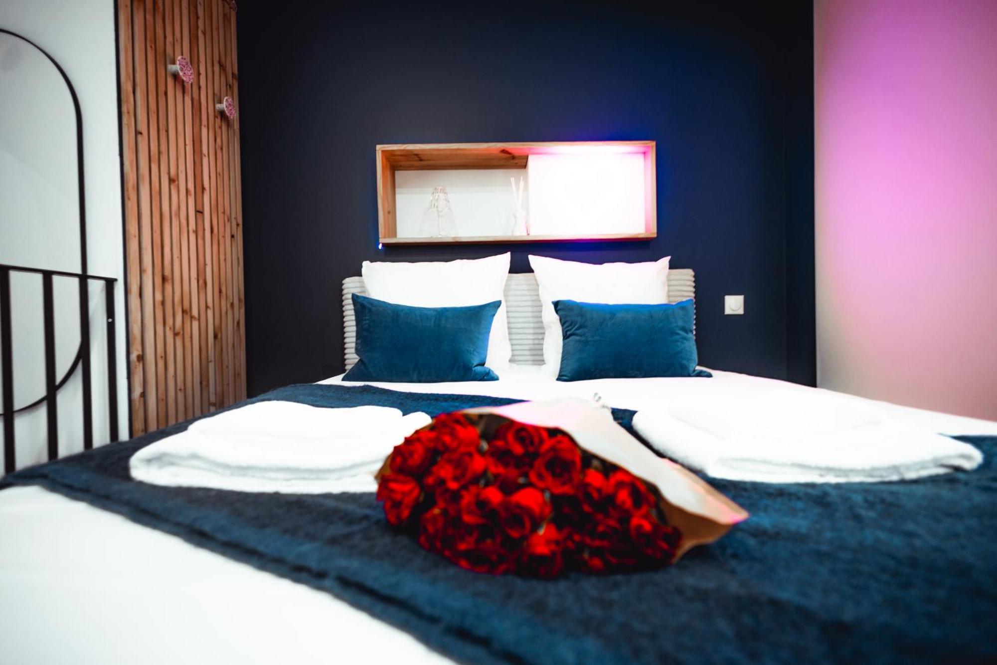 French Klss - Love Room By Prim0 C0Nciergerie Clermont-Ferrand Exterior photo